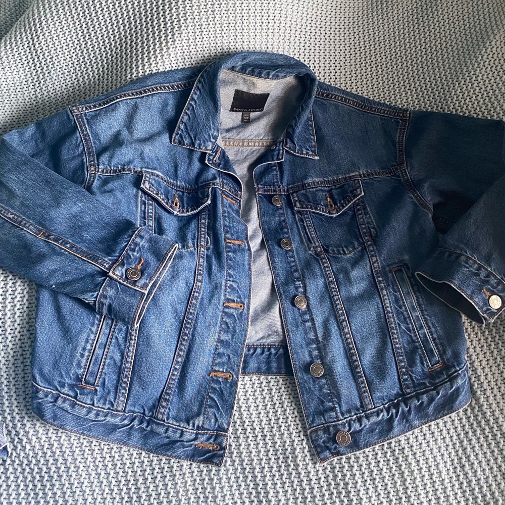 Banana Republic Jean jacket 👖🧥